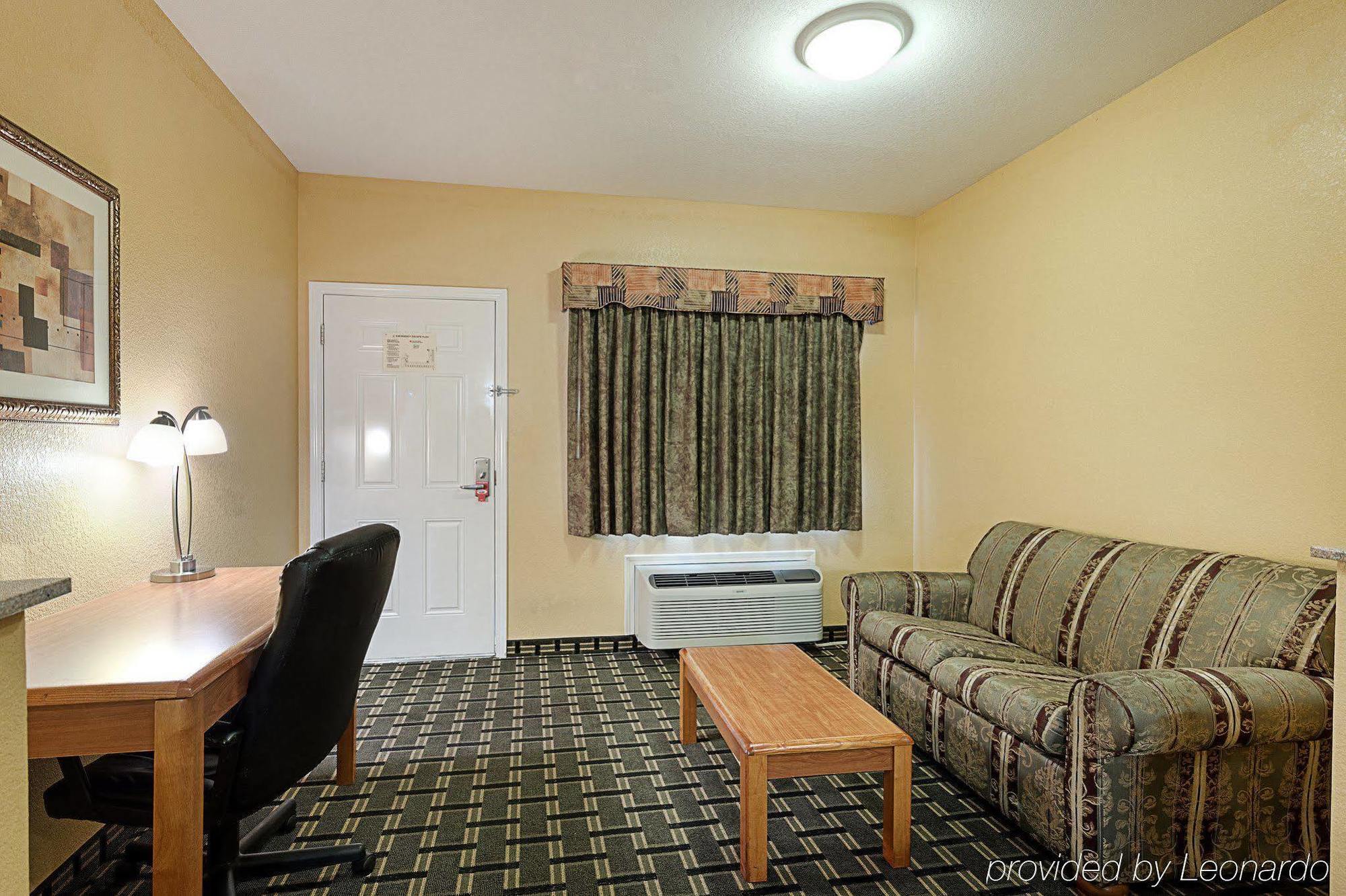 Econo Lodge Inn & Suites هورن ليك المظهر الخارجي الصورة