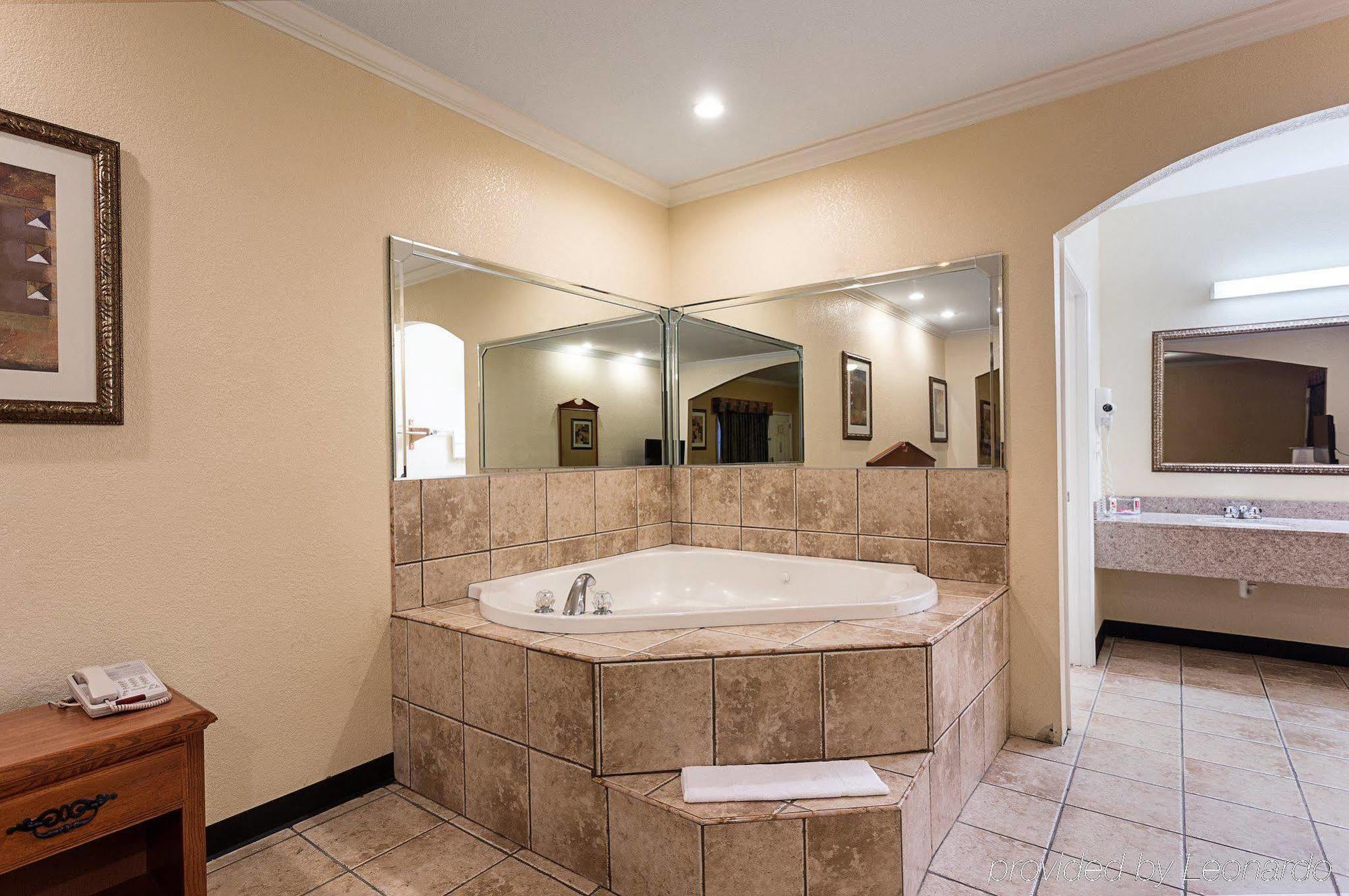 Econo Lodge Inn & Suites هورن ليك المظهر الخارجي الصورة