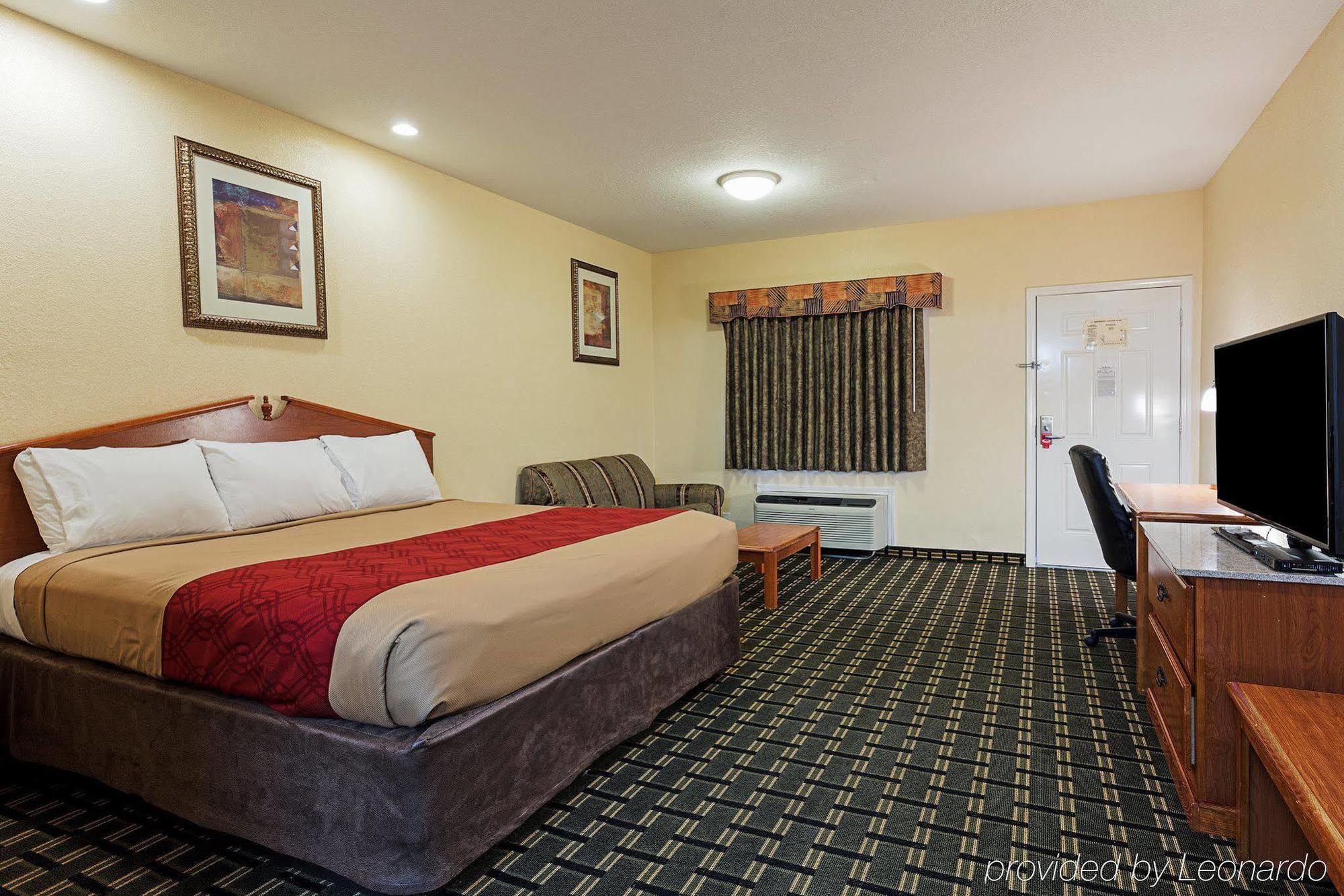Econo Lodge Inn & Suites هورن ليك المظهر الخارجي الصورة