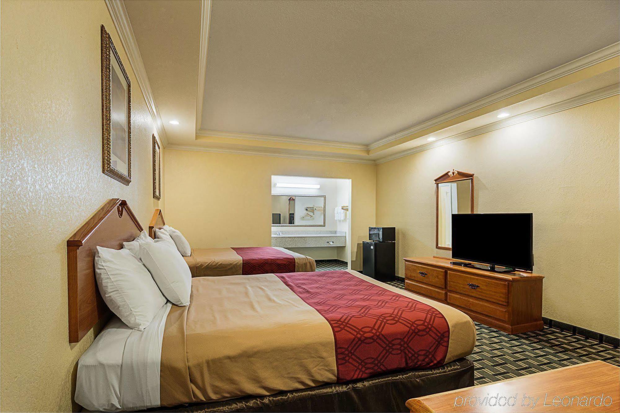 Econo Lodge Inn & Suites هورن ليك المظهر الخارجي الصورة